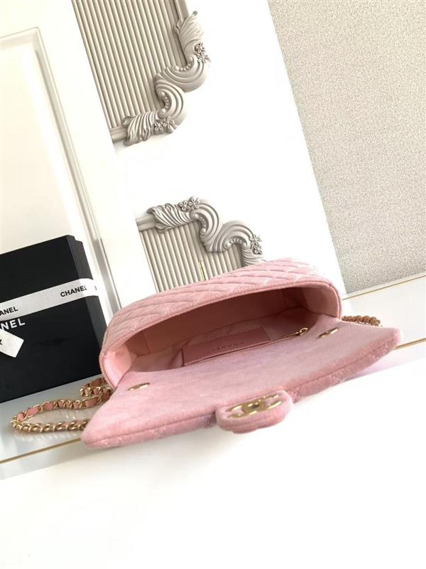 2026131214232613 700